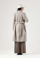 ONLY Cappotto lungo taupe-beige per donna con revers classici e chiusura a portafoglio. 15314362 SI ONLY 