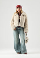 ONLY Pelliccia pietra beige per donna con colletto camicia e chiusura frontale 15322406 PU ONLY 