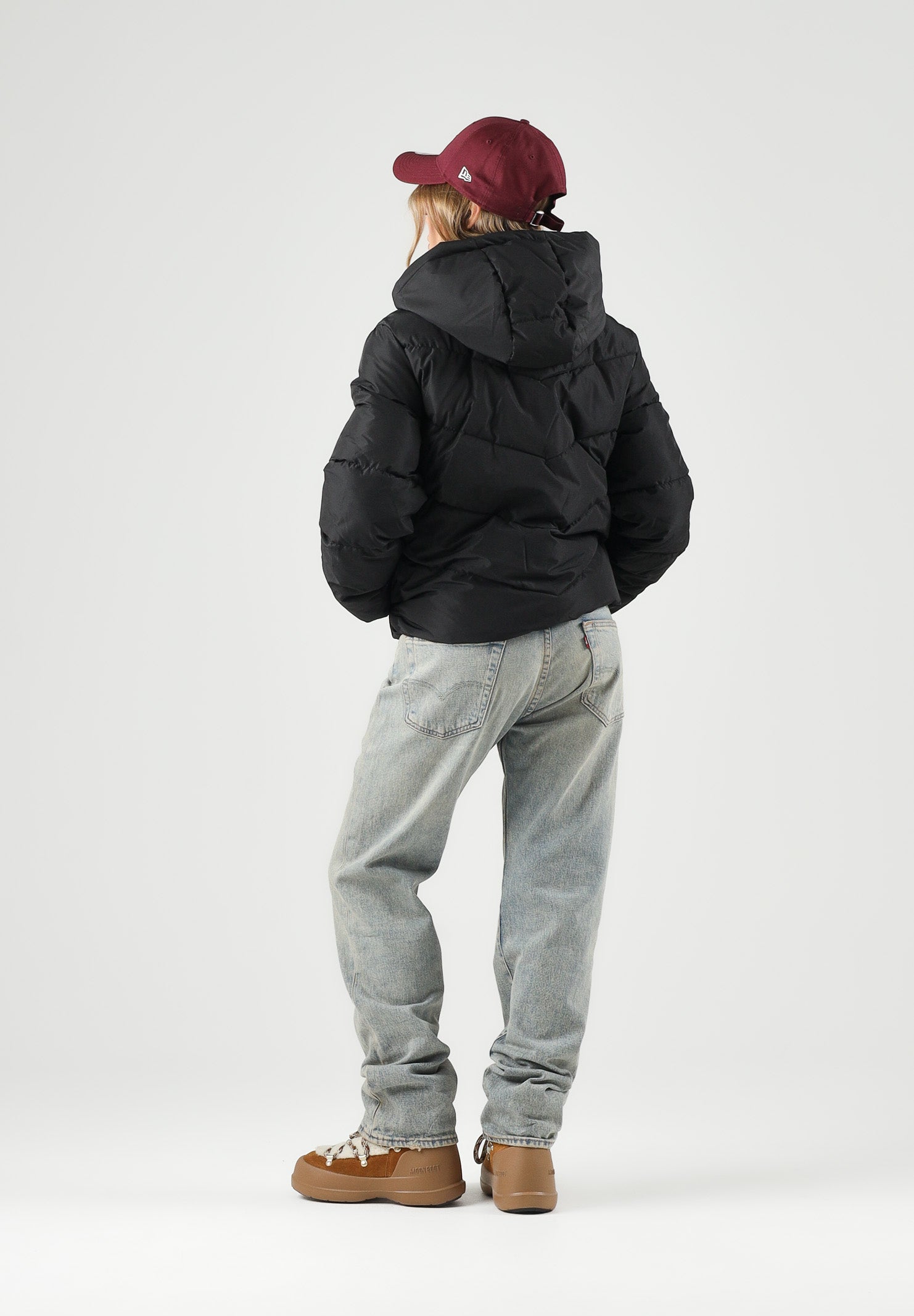 ONLY Piumino ONLCLAIR nero da donna con pratico cappuccio integrato e trapuntatura geometrica 15373797 BL ONLY 