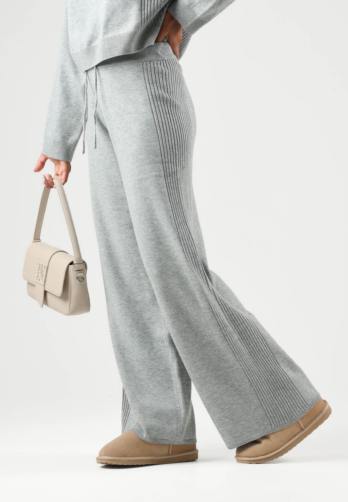 ONLY Pantalone GIGI grigio-melange per donna con coulisse regolabile in vita e gamba dritta larga 15374936 MEGR ONLY 