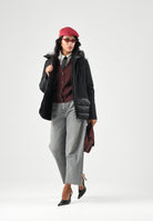 ONLY Giubbotto BRIELLE Black nero da donna con cappuccio, zip frontale integrale, struttura combinata con pannelli lisci e trapuntati, tasche laterali e lunghezza ai fianchi. 15376848 BL ONLY 