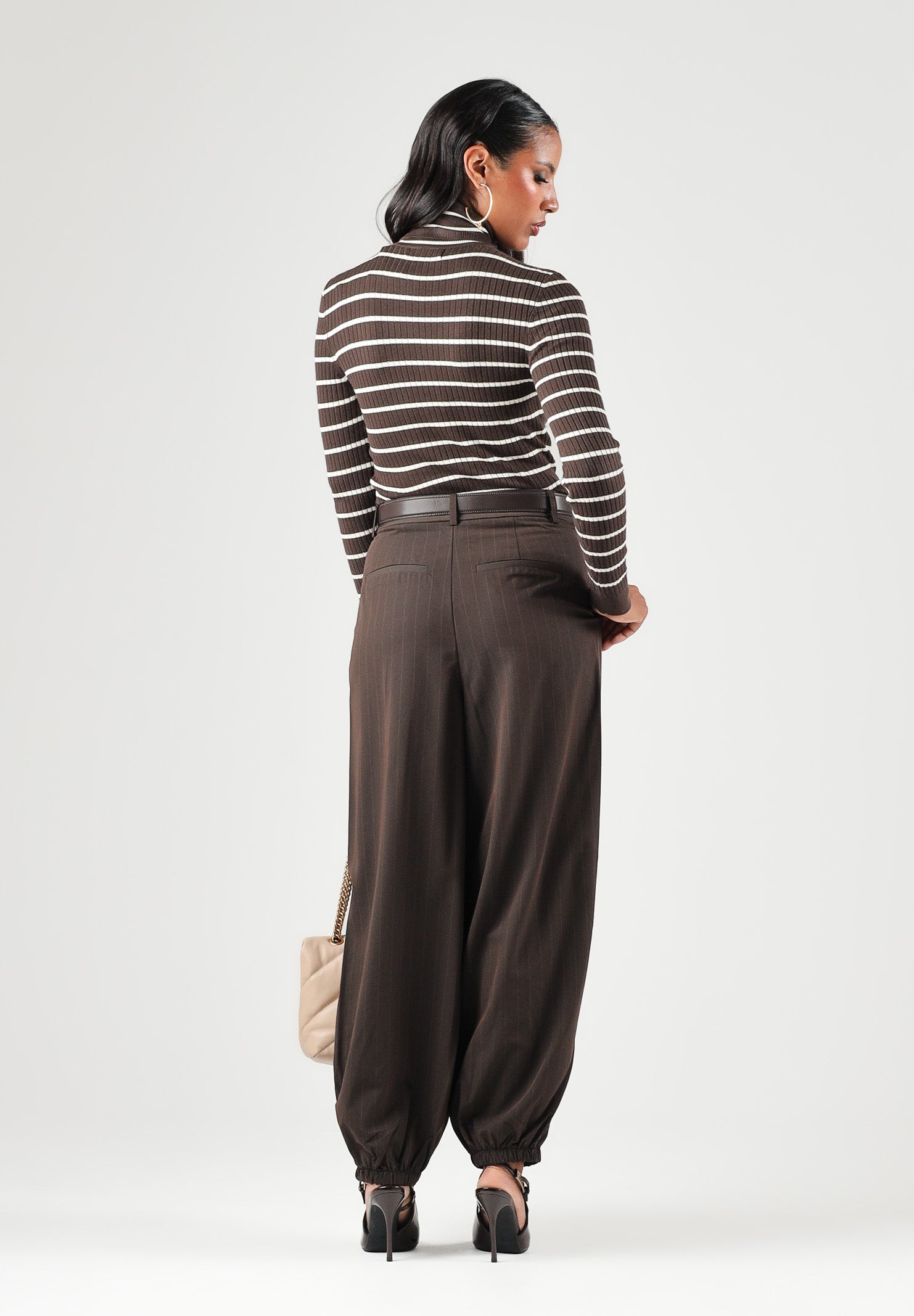 ONLY Pantaloni ONLSUSIE tortora scuro da donna con gamba ampia e fondo raccogliesse 15383650 MOPU ONLY 