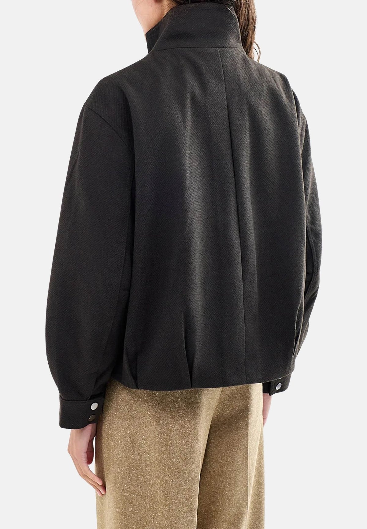ONLY Cappotto corto ONLASTA HIGH COLLAR Chocolate Torte Melange marrone cioccolato fondente da donna in tessuto melangiato con lavorazione a spina di pesce, collo alto strutturato, chiusura frontale con bottoni, maniche lunghe e fondo raccolto. 15384778 CHTO ONLY 