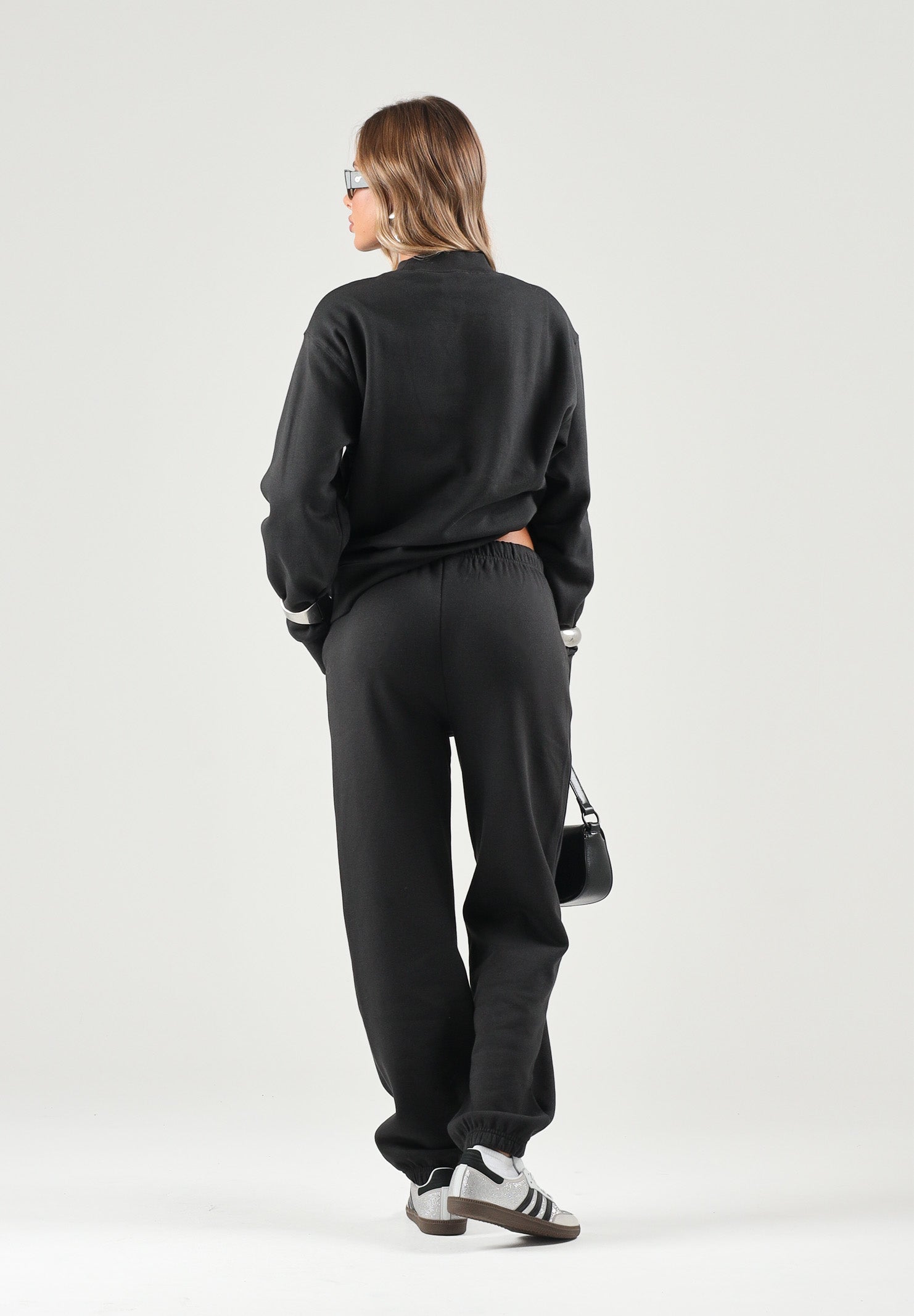 PALM ANGELS Felpa girocollo nera per donna, ragazzi e bambini con logo arcato stampato sulle spalle. F6PAJBSW014 110 PALM ANGELS 