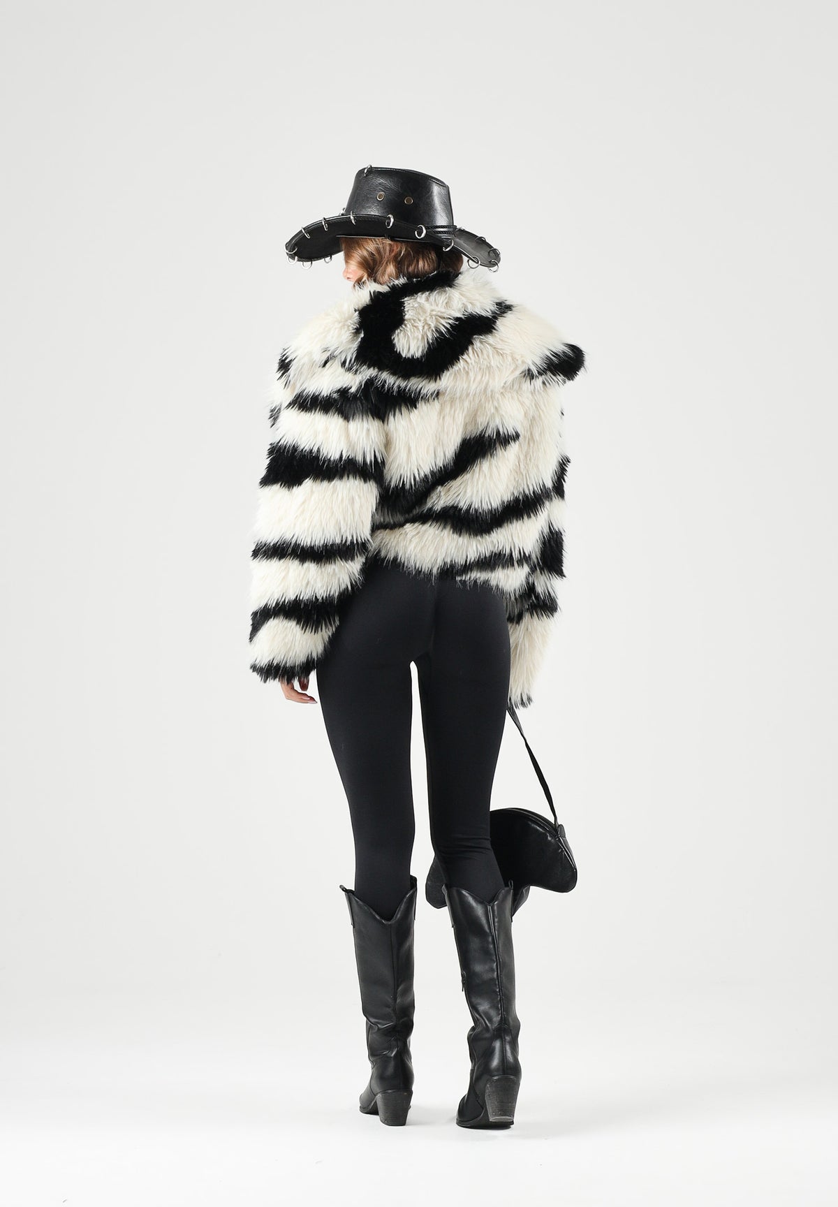 PATRIZIA PEPE Pelliccia ZEBRA FUR bianco e nero da donna con motivo animalier 2O0061E0015 J372 PATRIZIA PEPE 