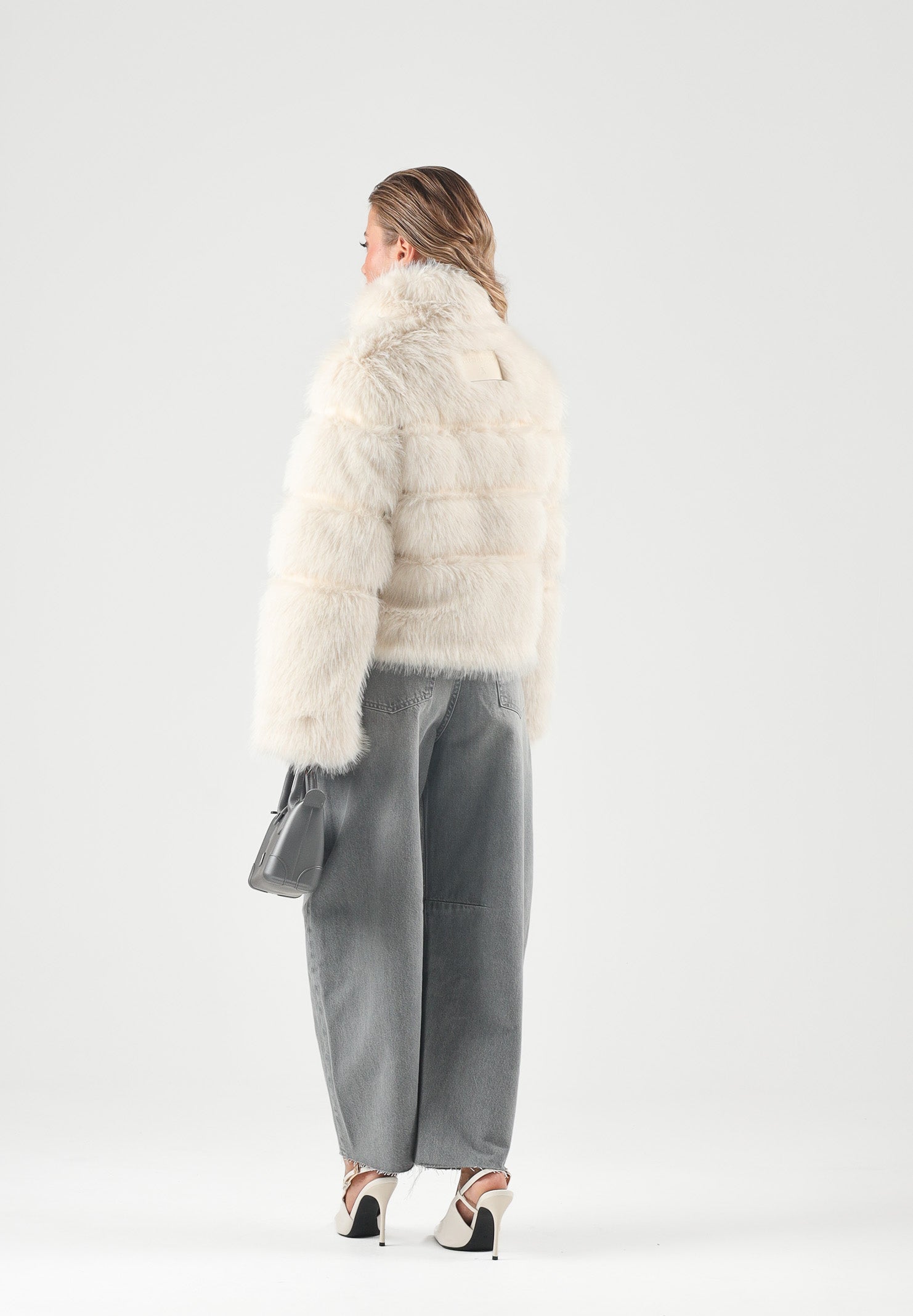 PATRIZIA PEPE Pelliccia FLUFFY panna da donna 2O0185E077 W452 PATRIZIA PEPE 