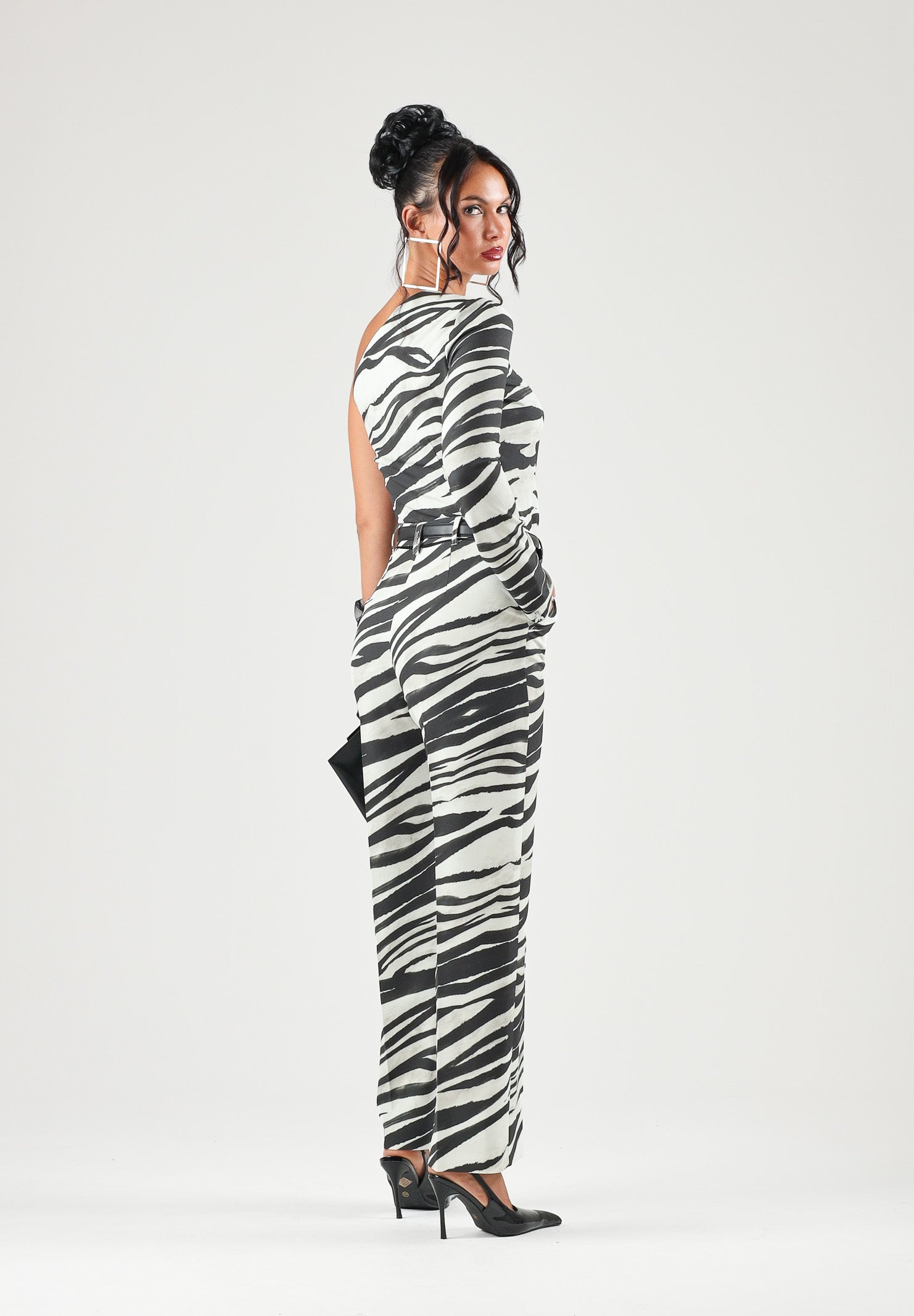 PATRIZIA PEPE Pantaloni eleganti nero e bianco da donna con motivo animalier zebrato e linea dritta. 2P0068C0280 J373 PATRIZIA PEPE 