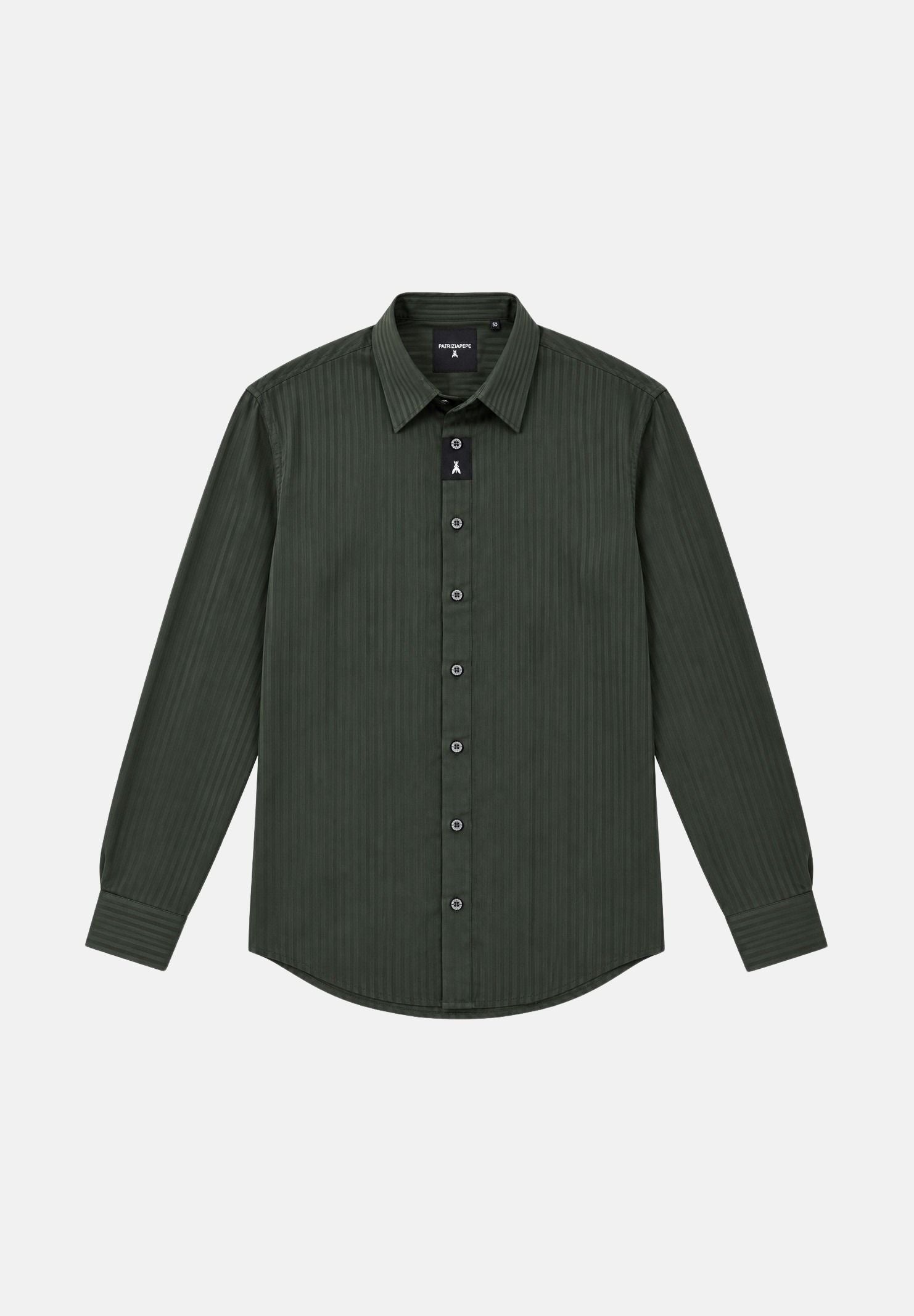 PATRIZIA PEPE Camicia millerighe verde bosco per uomo con lavorazione tono su tono, colletto classico e bottoni frontali. 5C0310C0304 G389 PATRIZIA PEPE 