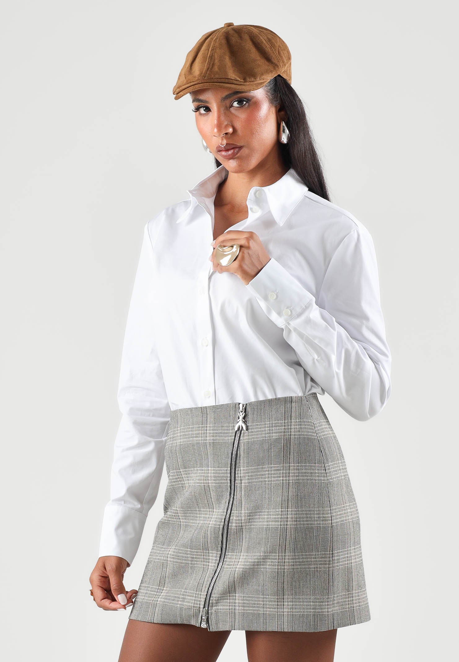 PATRIZIA PEPE Abito corto marrone da donna con camicia integrata e minigonna a portafoglio. 8A0417C8003 F603 PATRIZIA PEPE 