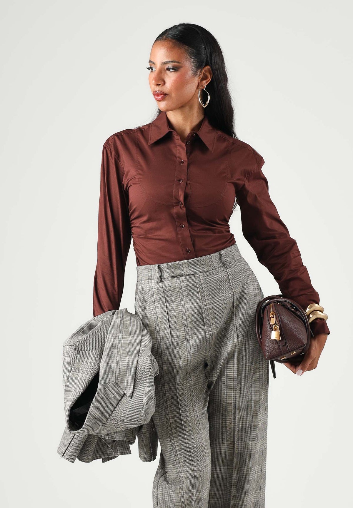 PATRIZIA PEPE Camicia manica lunga  marrone per donna con linea aderente e dettaglio arricciato sul davanti. 8C0030C8004 B887 PATRIZIA PEPE 