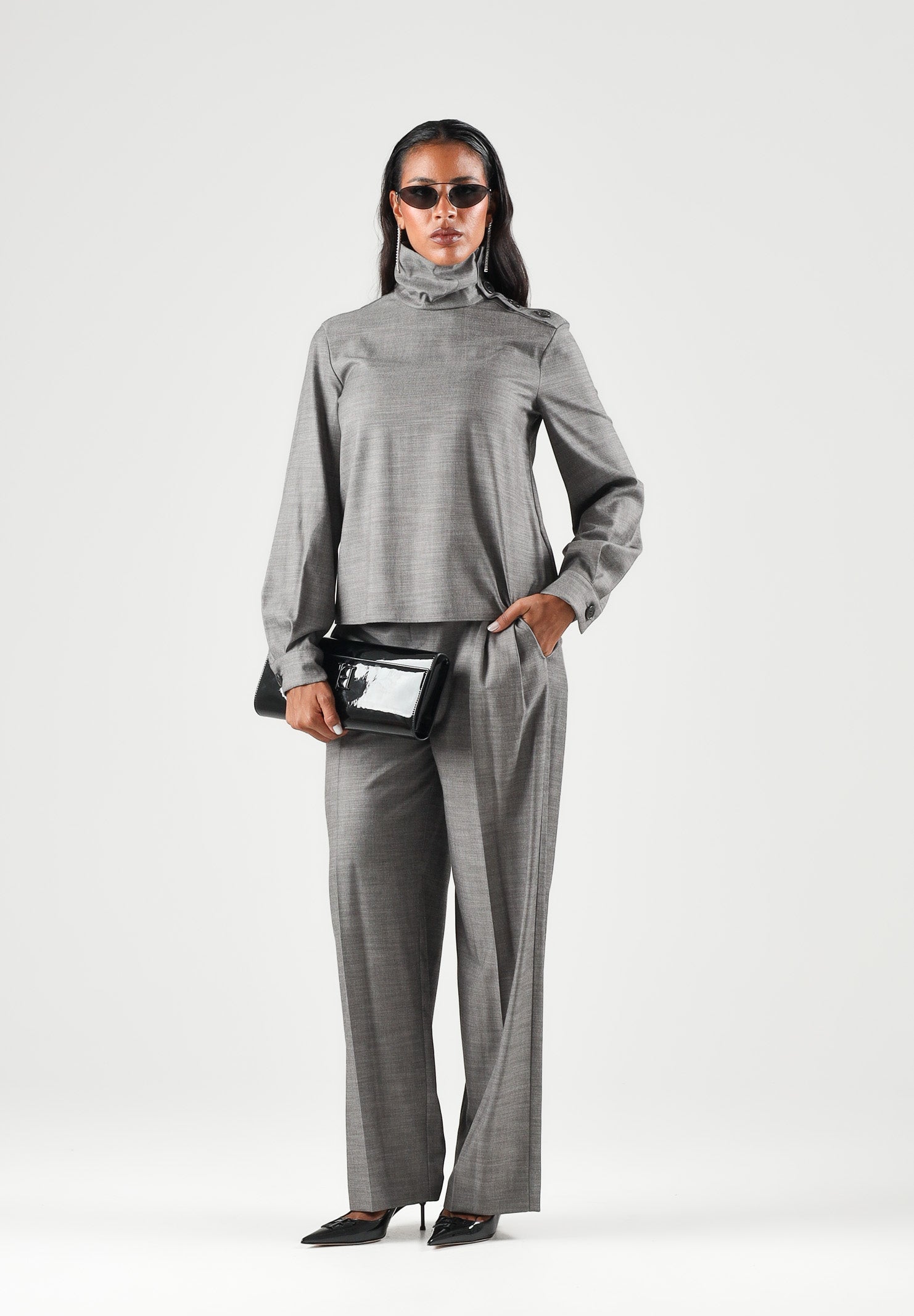 PATRIZIA PEPE Maglia a collo alto gray flannel-grigio da donna con chiusura laterale con bottoni gioiello. 8C0340C0250 S796 PATRIZIA PEPE 