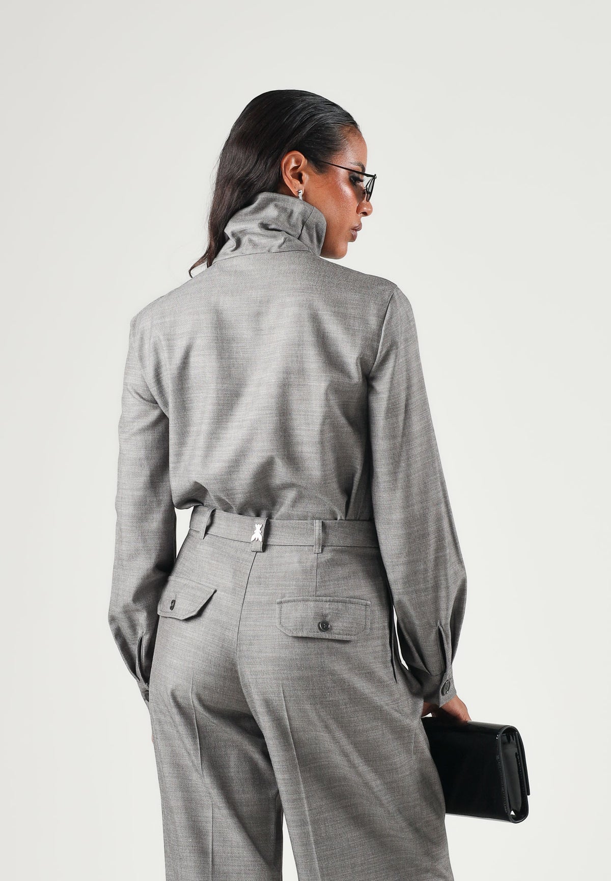 PATRIZIA PEPE Maglia a collo alto gray flannel-grigio da donna con chiusura laterale con bottoni gioiello. 8C0340C0250 S796 PATRIZIA PEPE 