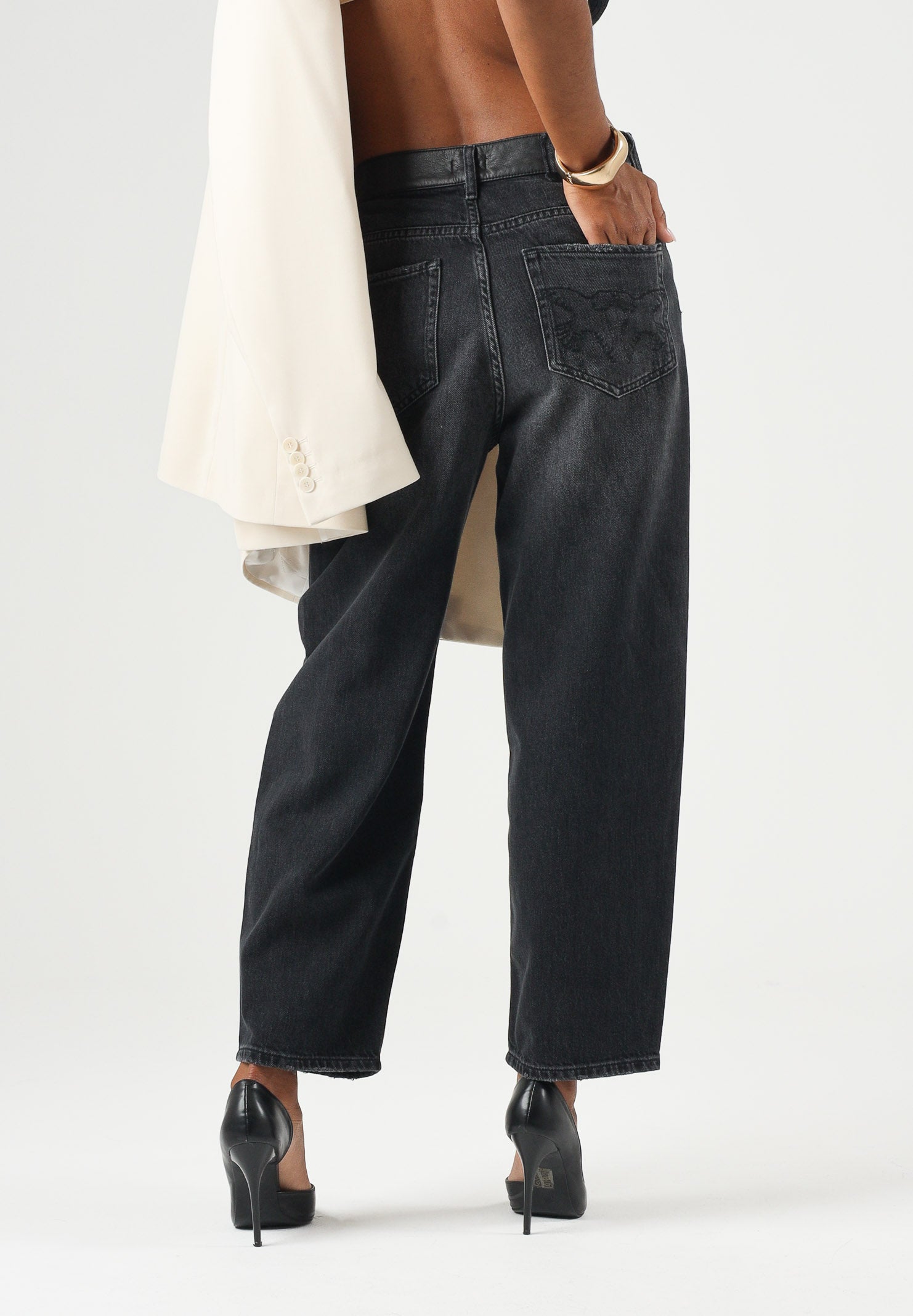 PINKO jeans ESTELLE EGG balloon fit con inserti effetto pelle lavaggio black, colore basico nero, donna. 103857A3GW PJ4 PINKO 