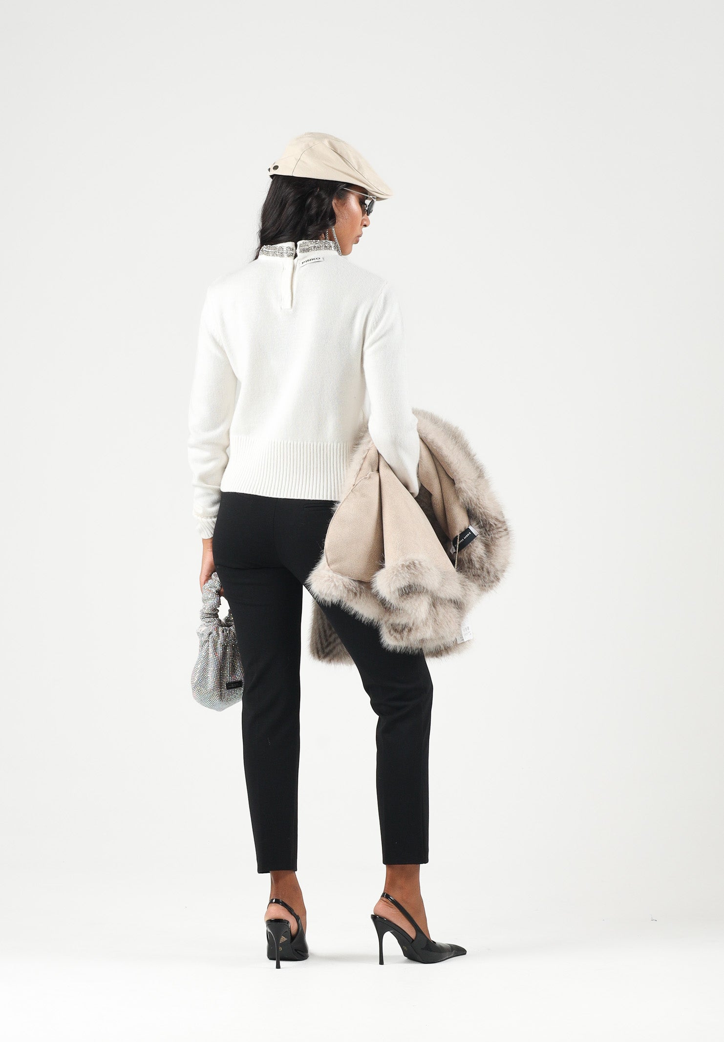 PINKO Maglione  BARLINO girocollo Bianco Inverno da donna con dettaglio gioiello. 107274A3GI Z03 PINKO 