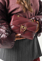 PINKO Borsa LOVE PUFF MINI Ribes Intenso-Antique Gold Bordeaux da donna con maxi trapuntatura obliqua 107617A0F2 WW5Q PINKO 