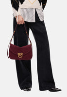 PINKO Borsa a spalla  LOVE SATCHEL CLASSIC borgogna bordeaux da donna con effetto pelle scamosciata 107655A0F6 W34Q PINKO 