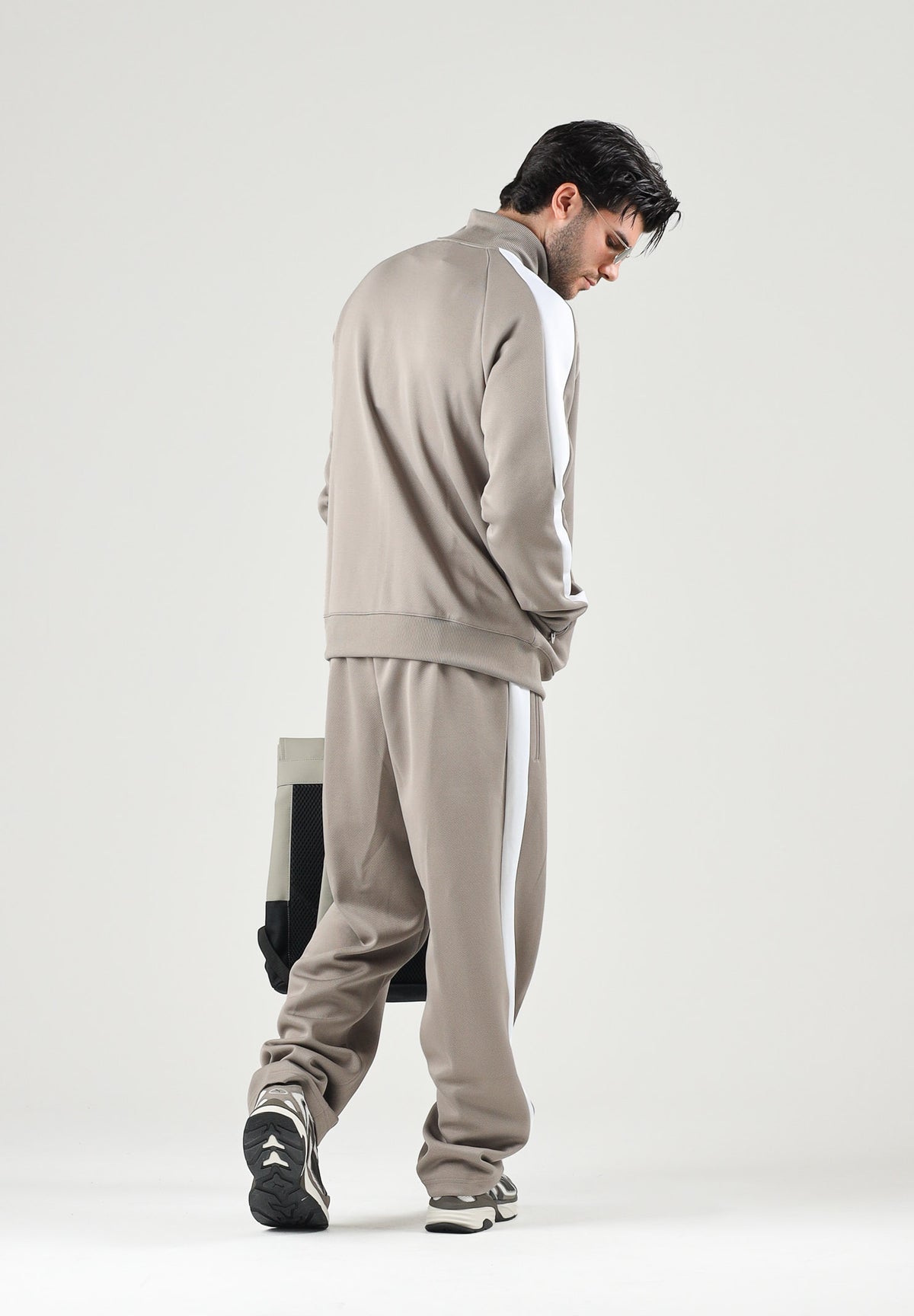 PUMA Felpa con zip  T7 ALWAYS ON beige per uomo con  bande laterali a contrasto. 629587 81 PUMA 