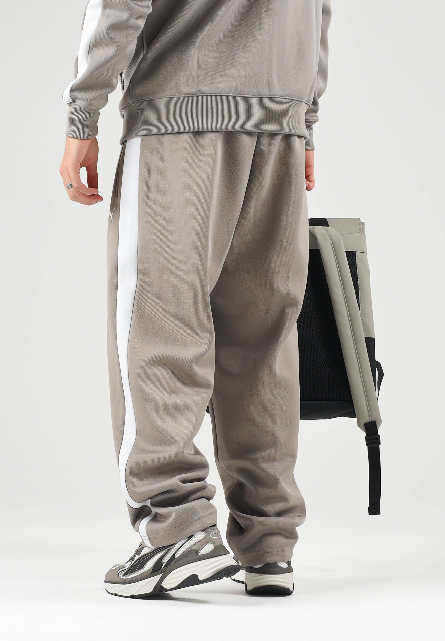 PUMA Pantaloni  beige per uomo con bande laterali a contrasto 629589 81 PUMA 