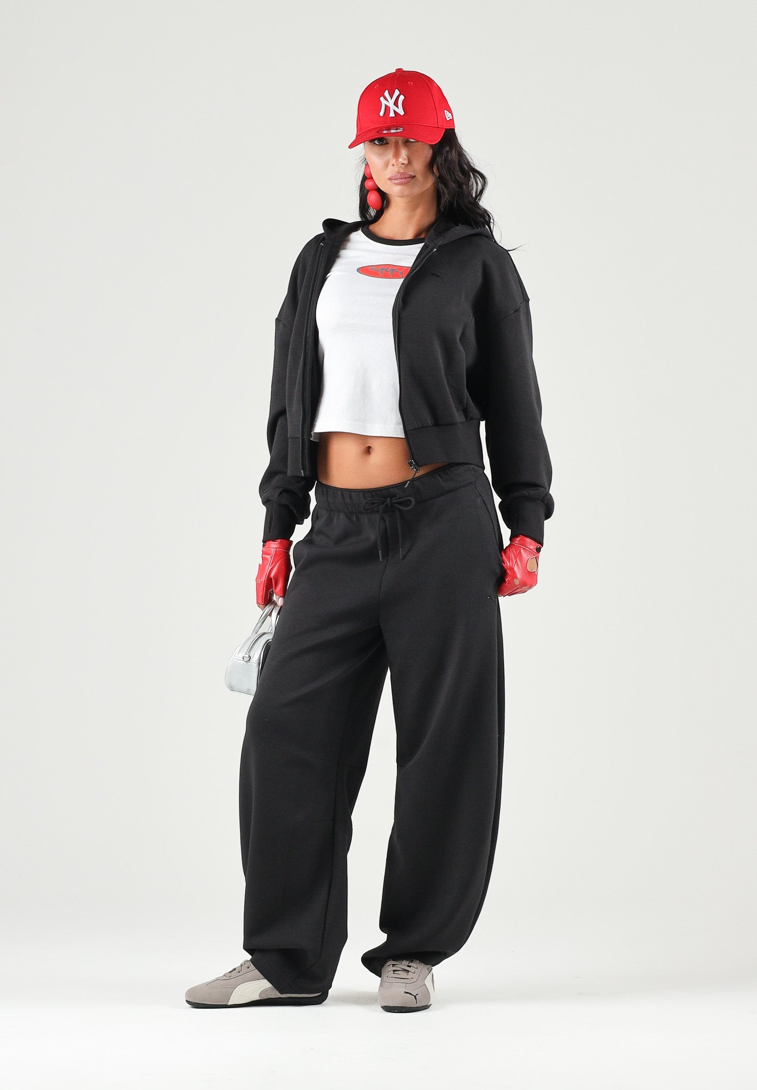 PUMA Pantalone PUMATECH nero da donna con linea balloon, vita elasticizzata e coulisse 636659 01 PUMA 