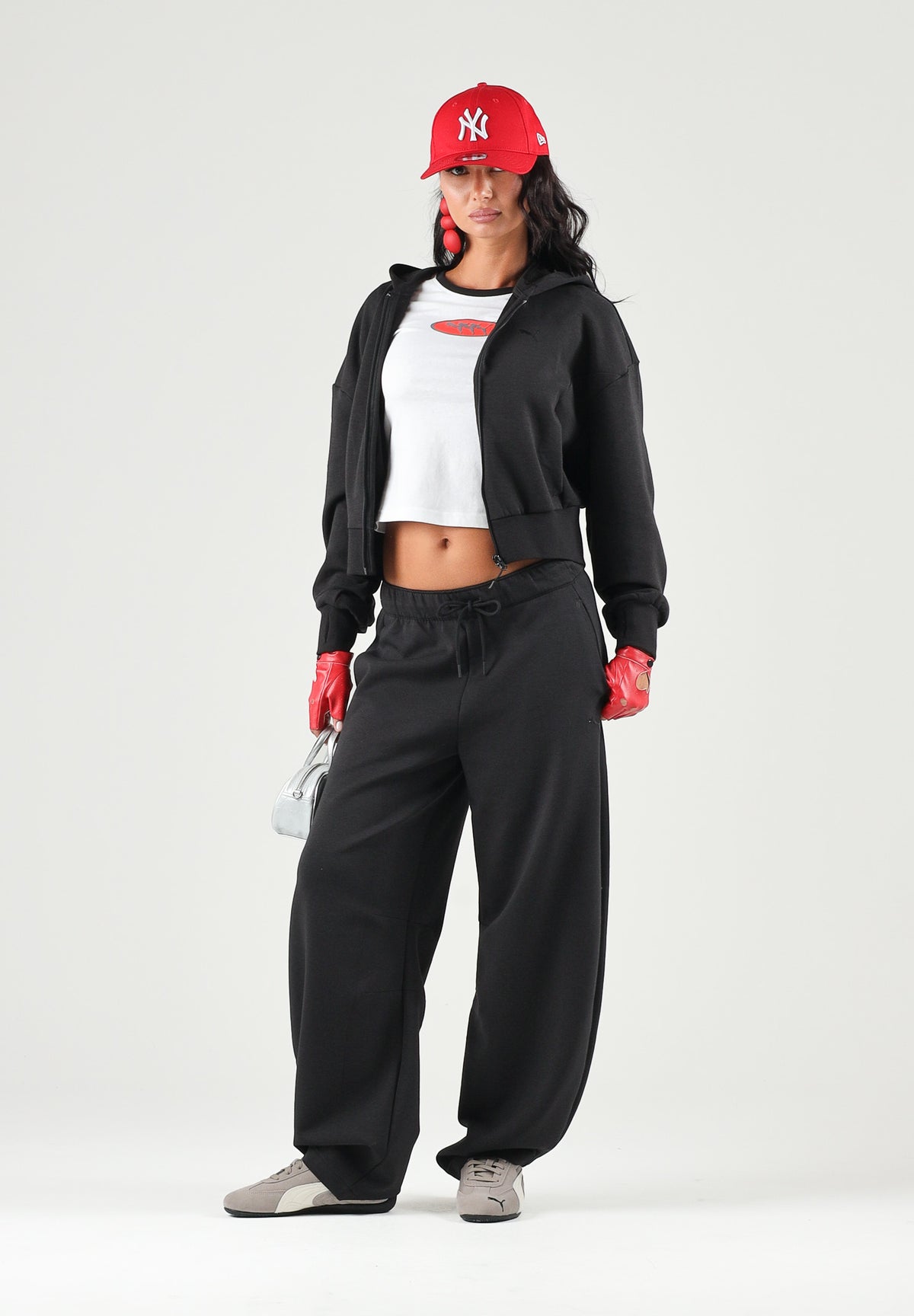 PUMA Pantalone PUMATECH nero da donna con linea balloon, vita elasticizzata e coulisse 636659 01 PUMA 