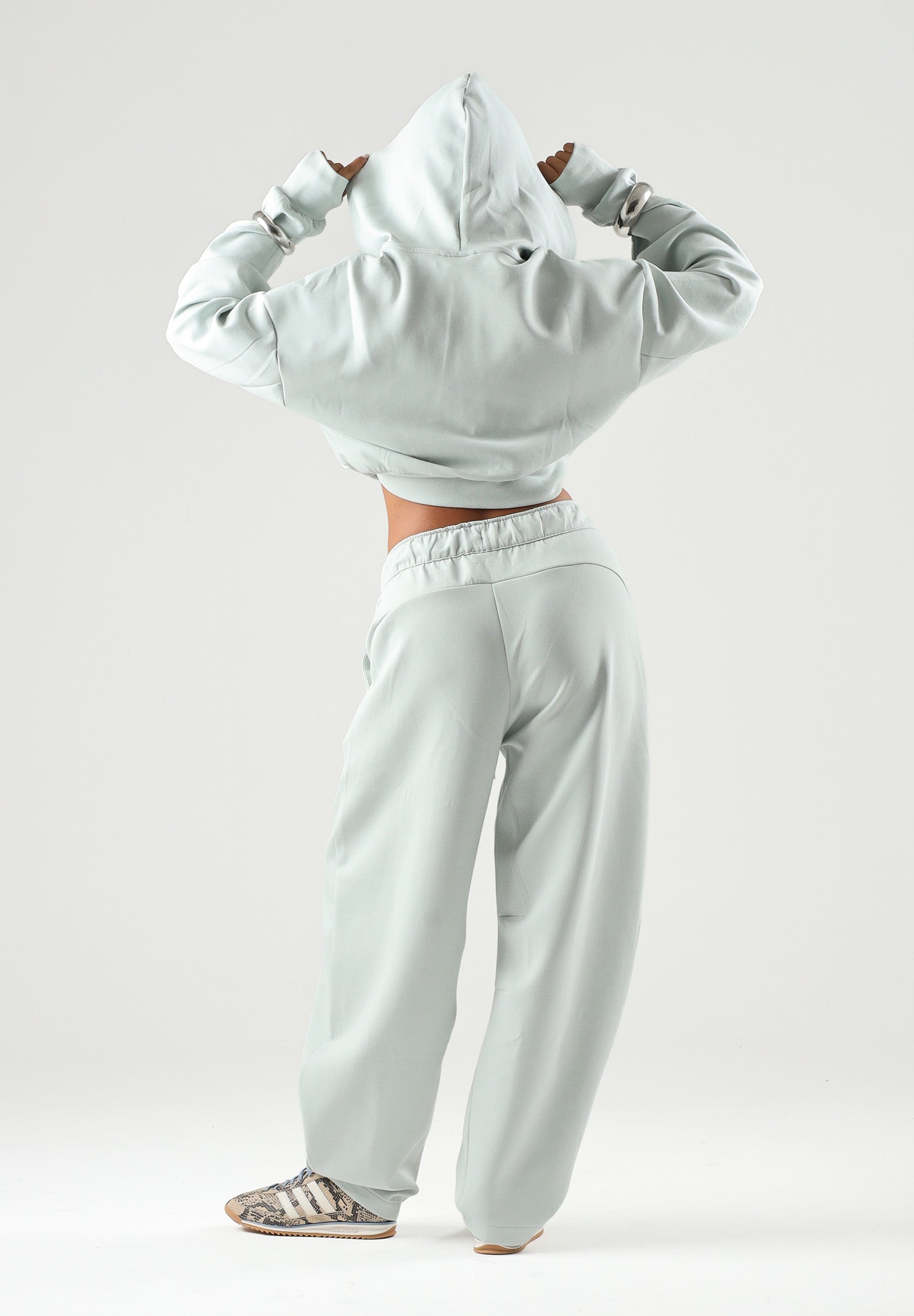 PUMA Pantalone PUMATECH verde acqua  da donna con linea balloon, vita elasticizzata e coulisse 636659 29 PUMA 