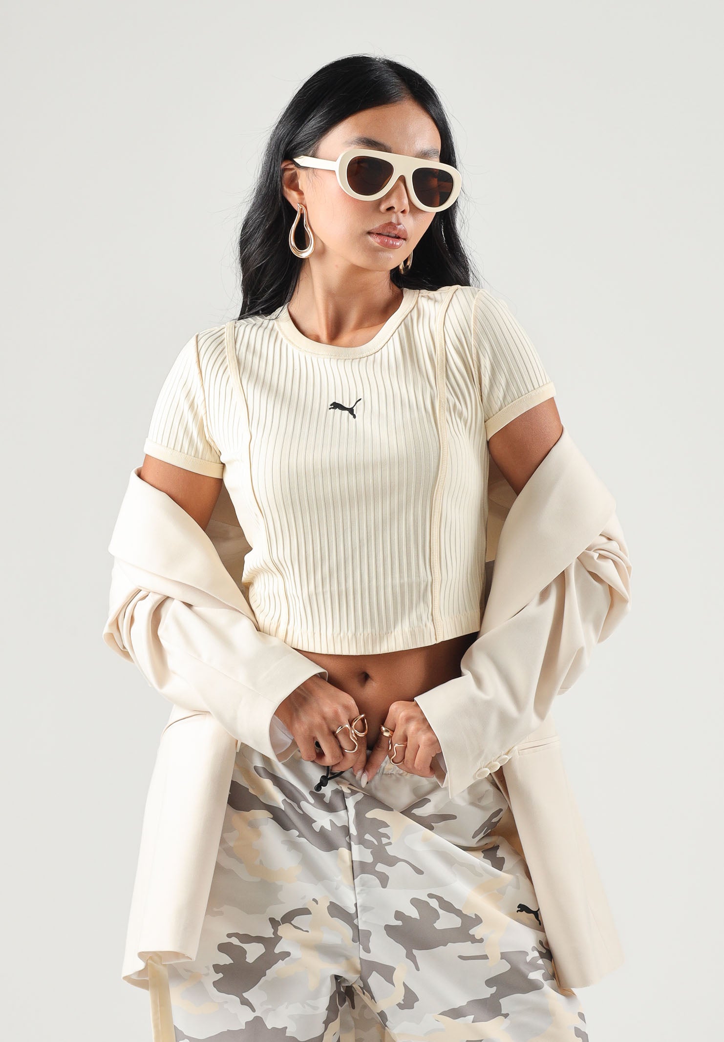 PUMA T-shirt manica corta PUMATECH giallo burro da donna con taglio cropped e logo Cat centrale. 636665 88 PUMA 