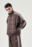 PUMA Felpa con zip PLAID TRACK JACKET marrone per uomo con motivo a quadri tartan, bande laterali a contrasto 636731 33 PUMA 