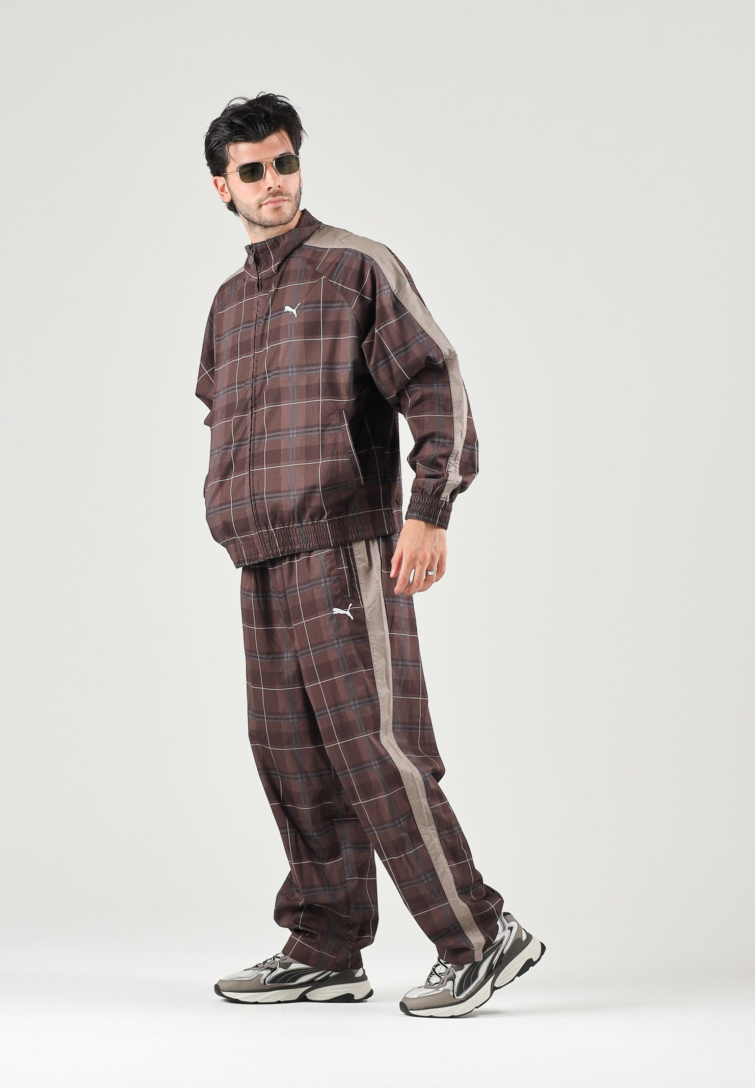 PUMA Pantalone PLAID TRACK PANTS marrone per uomo con fantasia tartan, bande laterali tono su tono 636732 33 PUMA 