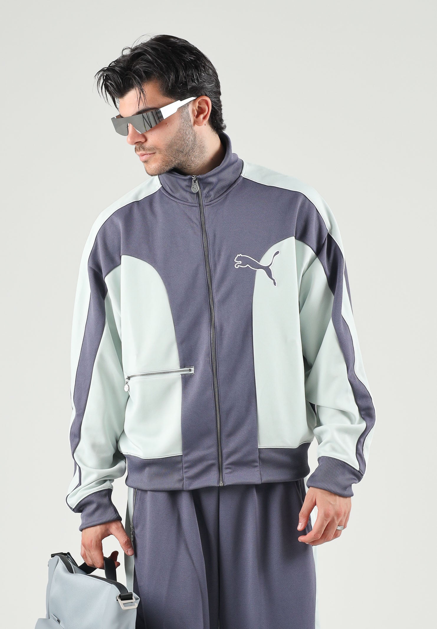 PUMA Felpa con zip OVERSIZED TRACK JACKET grigia per uomo bicolore con inserti a contrasto 636735 35 PUMA 