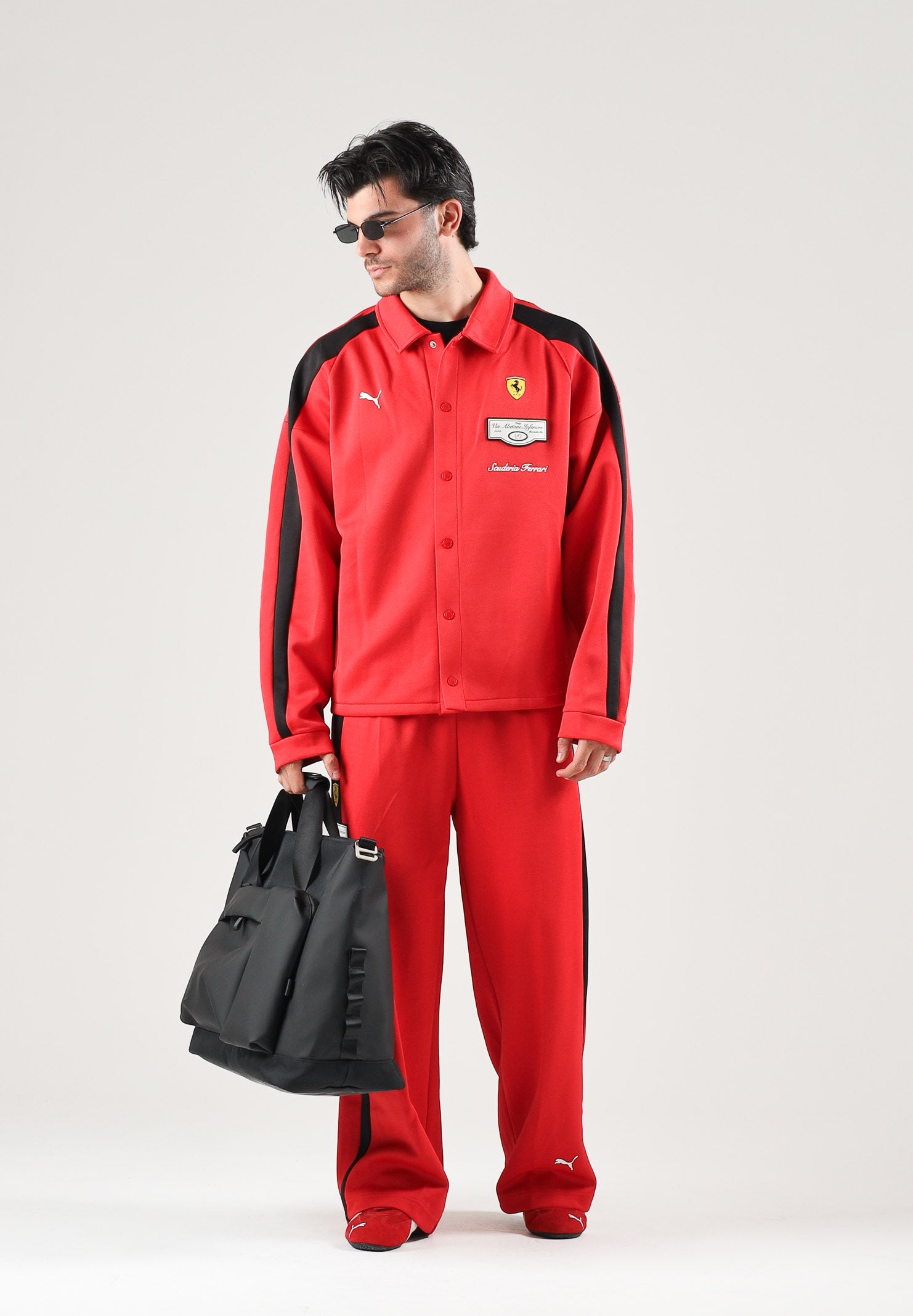 PUMA Giacca FERRARI TRACK rossa da uomo con bottoni a pressione, colletto a camicia e stemma Ferrari 637055 02 PUMA 