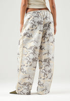 PUMA Pantalone DARE TO CAMO giallo da donna con motivo mimetico sfumato 638346 88 PUMA 
