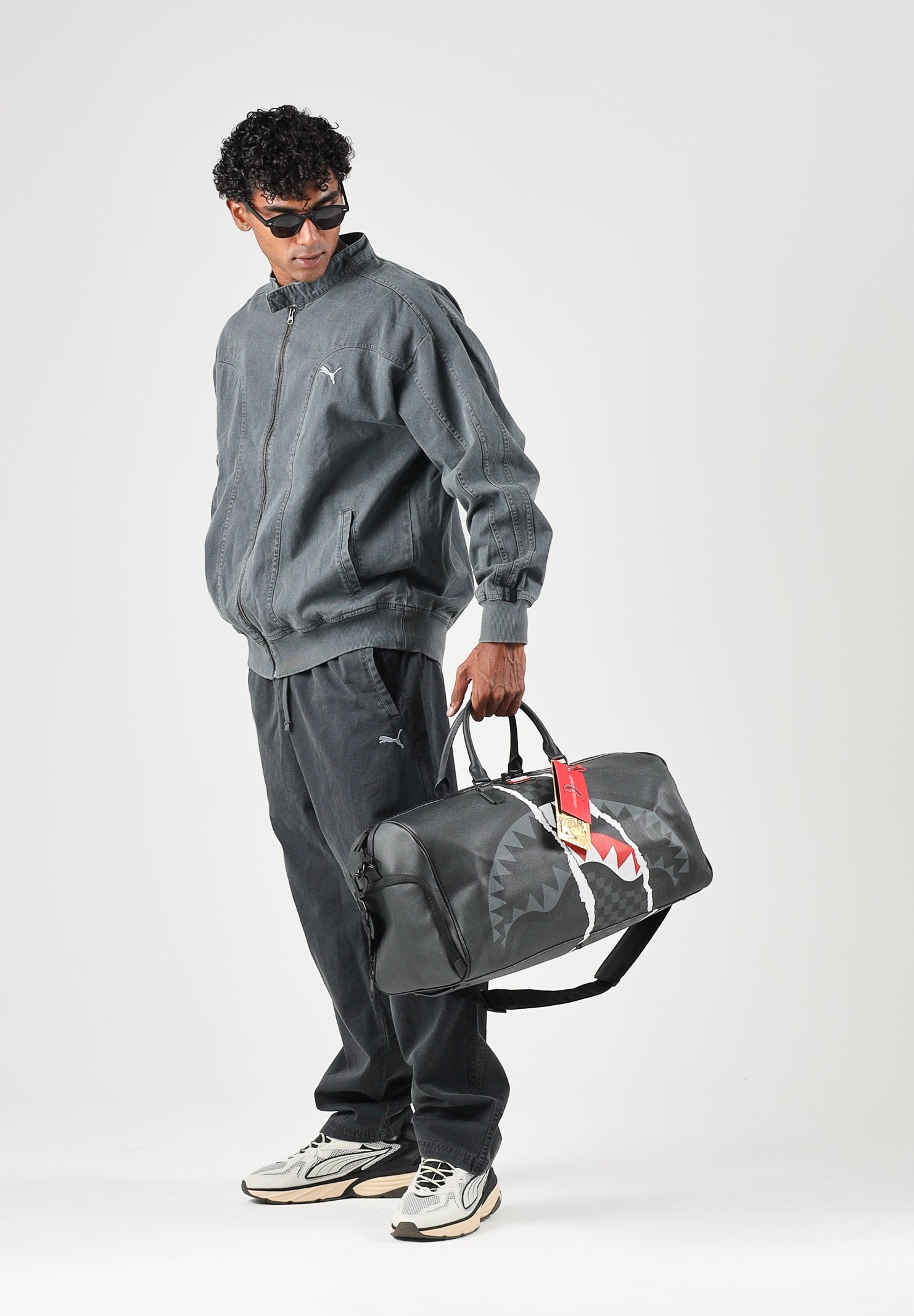 PUMA Pantaloni  ARCHIVE RELAXED WASHED nero per uomo e donna con fondo dritto e tasche laterali 638361 01 PUMA 