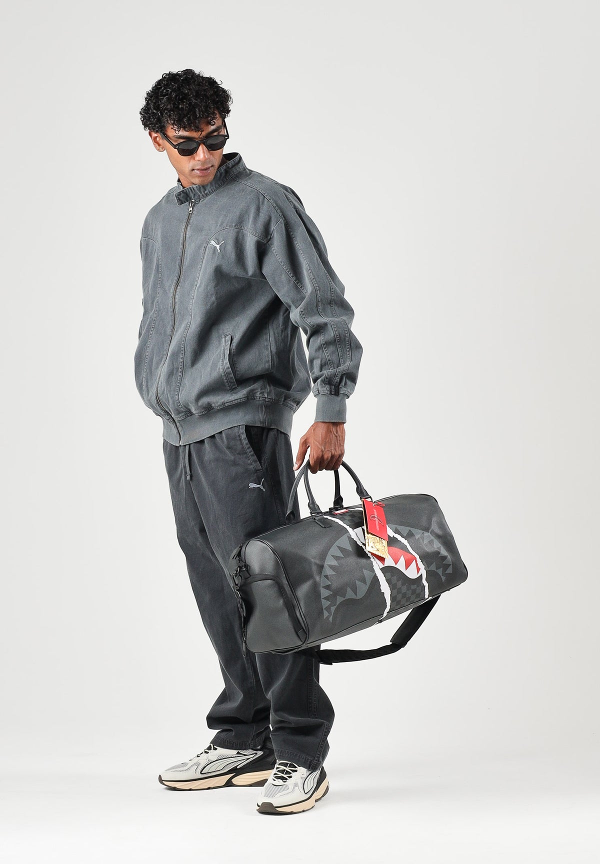 PUMA Pantaloni  ARCHIVE RELAXED WASHED nero per uomo e donna con fondo dritto e tasche laterali 638361 01 PUMA 