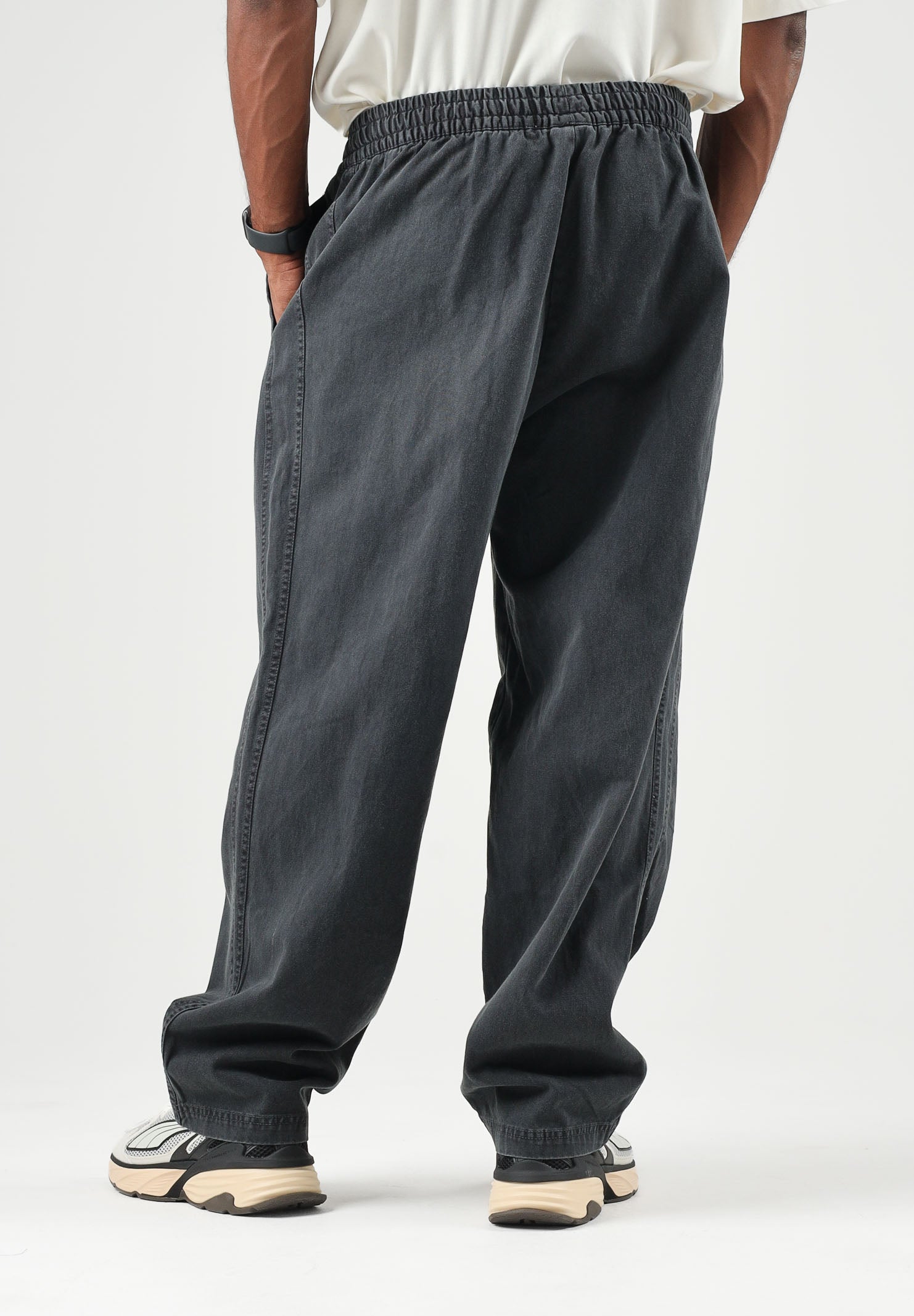 PUMA Pantaloni  ARCHIVE RELAXED WASHED nero per uomo e donna con fondo dritto e tasche laterali 638361 01 PUMA 