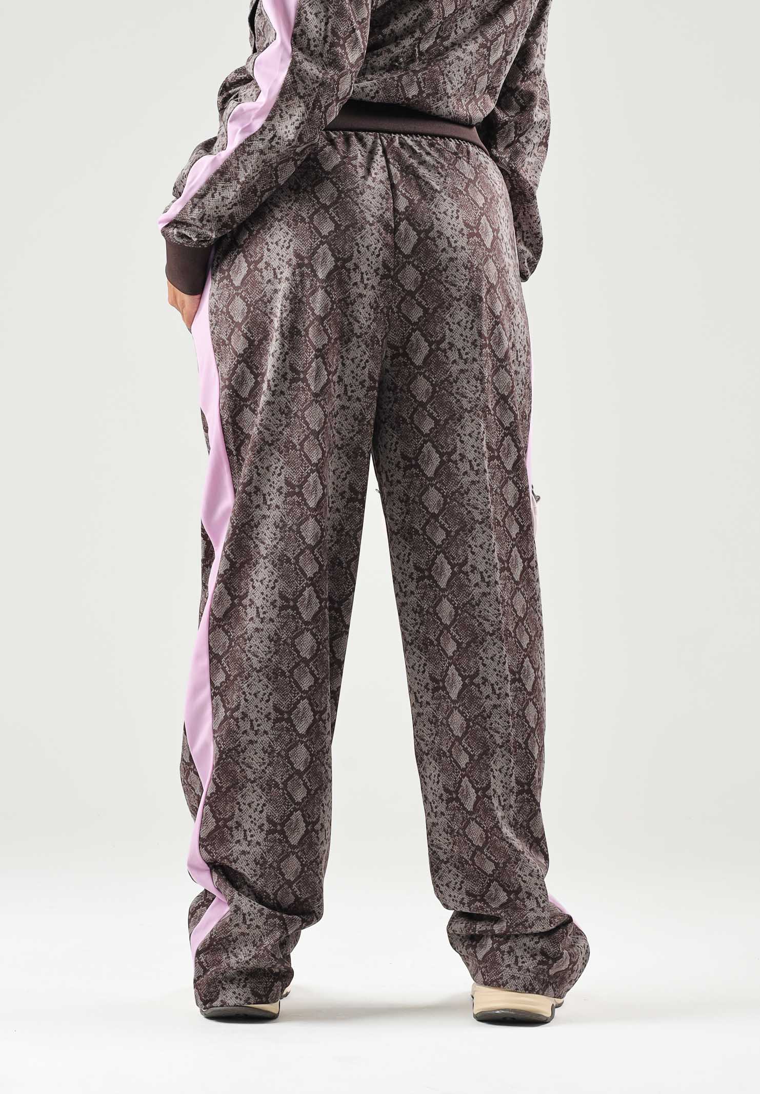 PUMA Pantalone PYTHON PRINT TRACK PANTS marrone e rosa da donna con stampa pitonata 638733 33 PUMA 