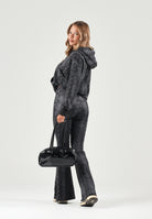 PUMA Felpa con cappuccio CLASSICS  nera per donna con trama animalier pitonata 638748 01 PUMA 