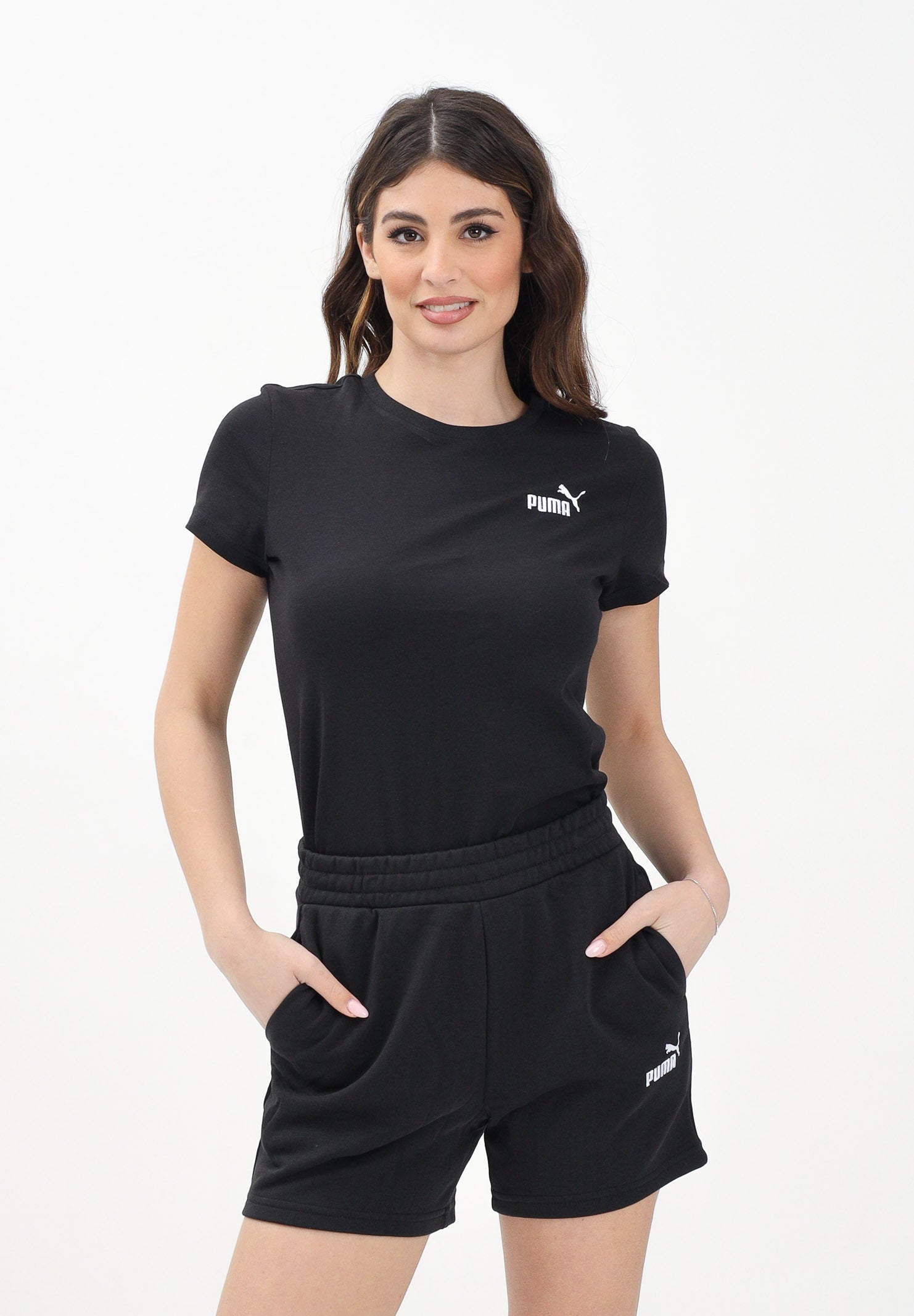 PUMA T-shirt a manica corta ESS Small N. 1 Logo nera da donna 682372 01 PUMA 