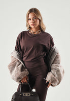 PUMA T-shirt RELAXED marrone da donna taglio cropped con maniche ampie e spacchetti laterali. 694030 33 PUMA 