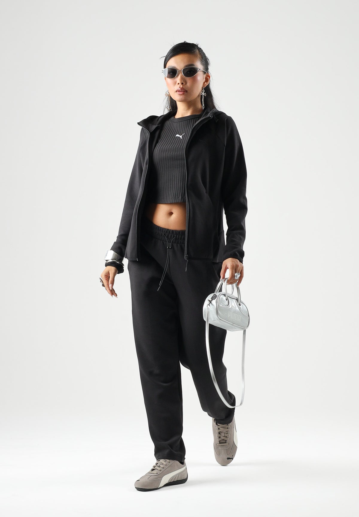 PUMA Pantalone STRAIGHT LEG nero da donna con vita elasticizzata, coulisse e tasche laterali. 694036 01 PUMA 