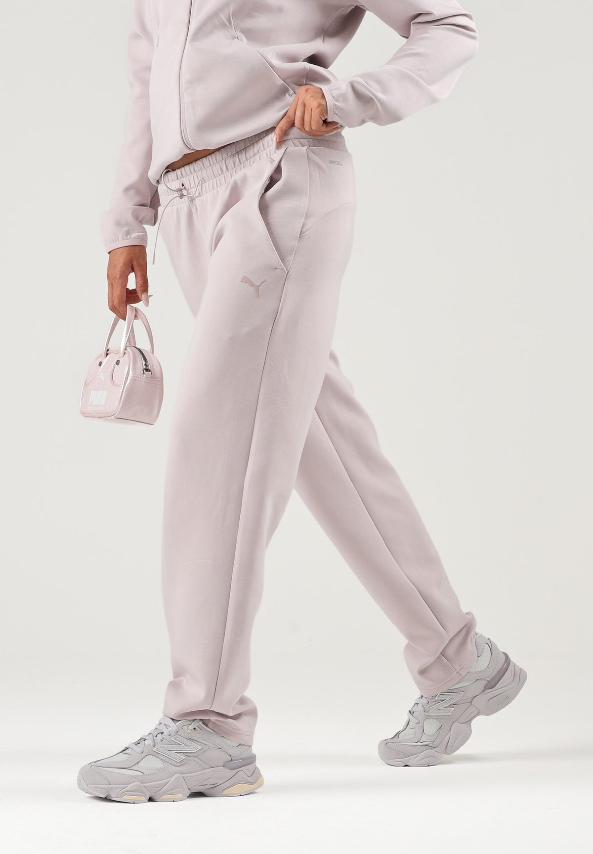 PUMA Pantalone STRAIGHT LEG  rosa da donna con vita elasticizzata, coulisse e tasche laterali. 694036 49 PUMA 