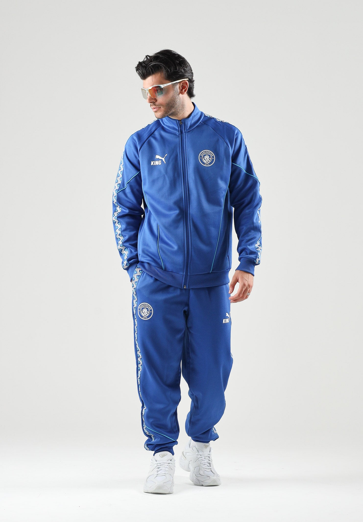 PUMA Felpa con zip MANCHESTER CITY TRACK JACKET blu da uomo  stemma ufficiale del club. 786296 31 PUMA 