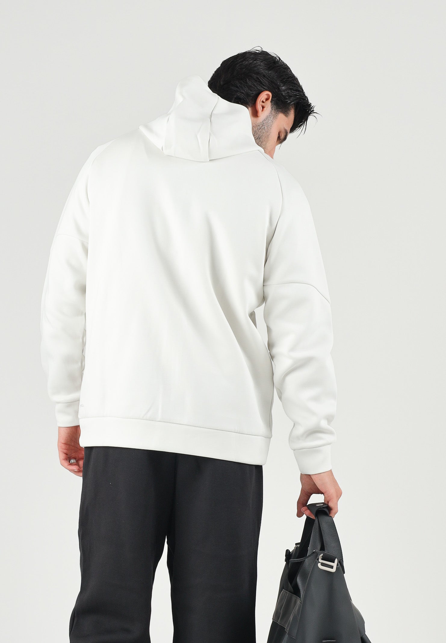 PUMA Felpa AC MILAN TRAVEL HOODIE panna da uomo con cappuccio integrato e zip rosse a contrasto. 786685 15 PUMA 