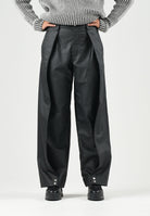 RAINS Pantaloni HEAVY WOVEN PANTS WIDE neri per uomo e donna con gamba ampia, pieghe frontal. RA19180 BL RAINS 