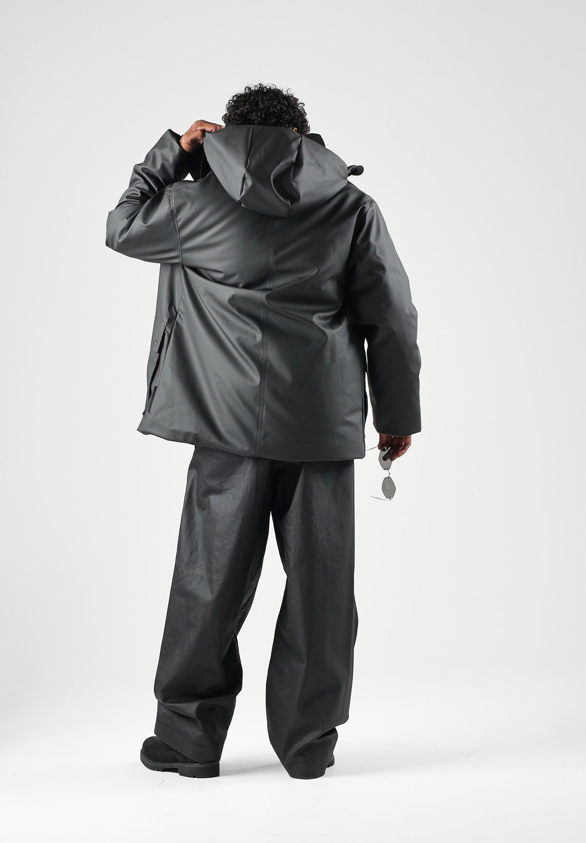 RAINS Parka nero per uomo e donna con cappuccio e visiera RA21450 BL RAINS 