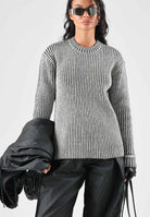 RAINS Maglioncino girocollo  SAPA KNIT CREW NECK bianca e nera per uomo e donna con lavorazione a coste RA31000 VI RAINS 