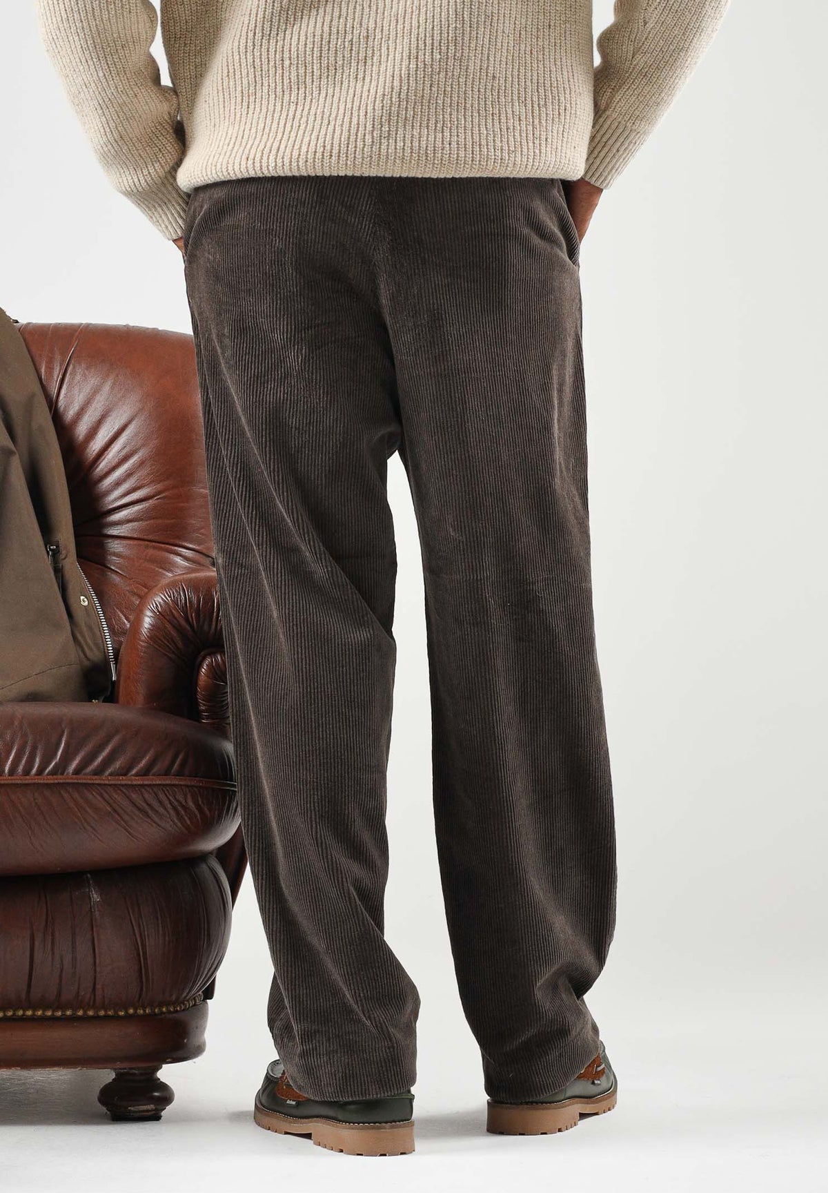 SELECTED HOMME Pantaloni turkish caffè-marrone per uomo con piega centrale e tasche a filetto. 16102144 TU SELECTED HOMME 