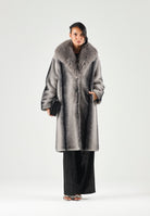 SIMONA CORSELLINI CAPPOTTO LUNGO IN PELLICCIA SINTETICA CON COLLO SCIALLATO Asfalto, grigio, donna. A26CPCPV0401 V0797 SIMONA CORSELLINI 