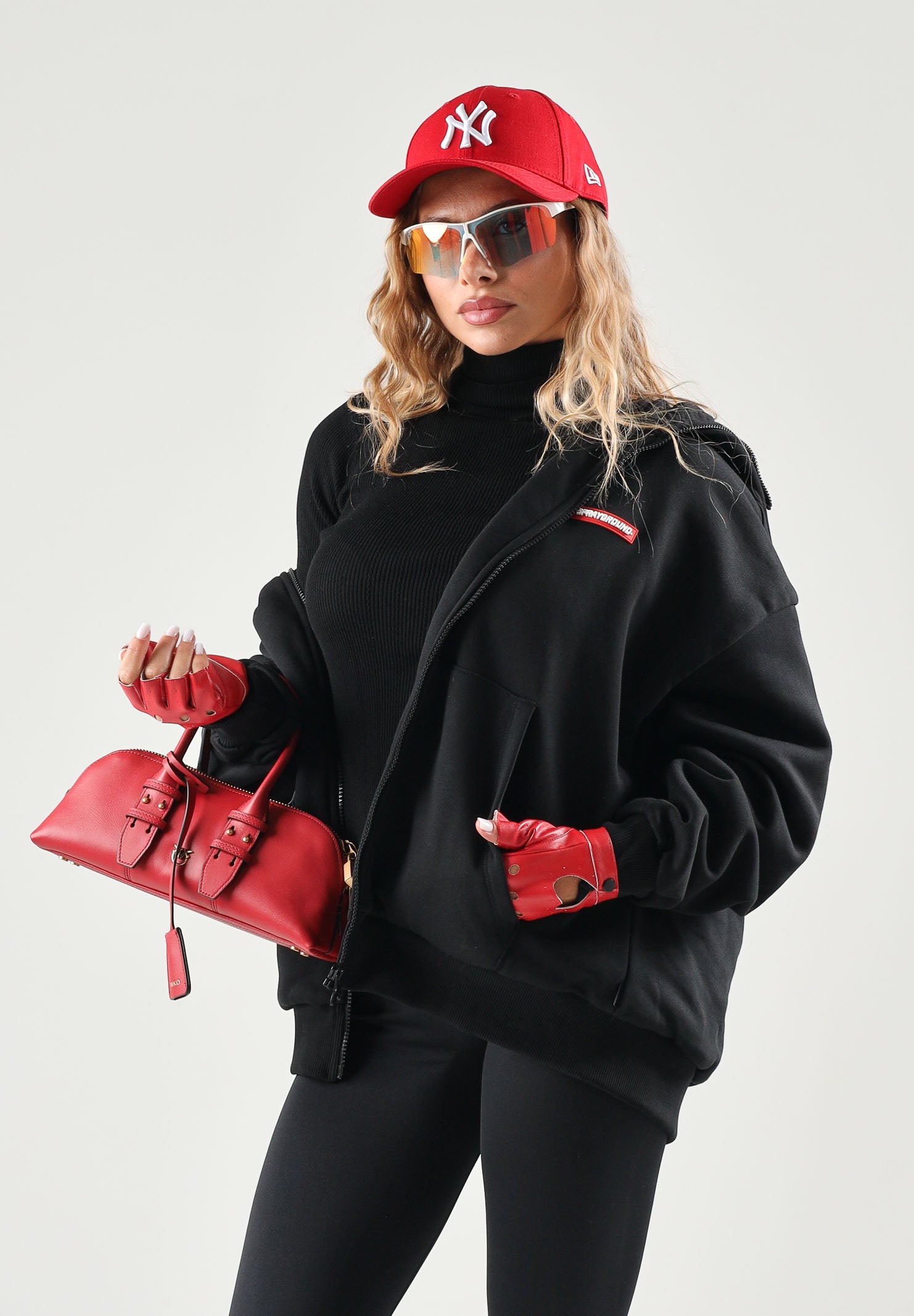 SPRAYGROUND Felpa con zip  HOODIE nera per uomo e donna con dettaglio maschera balaclava. SP957G . SPRAYGROUND 