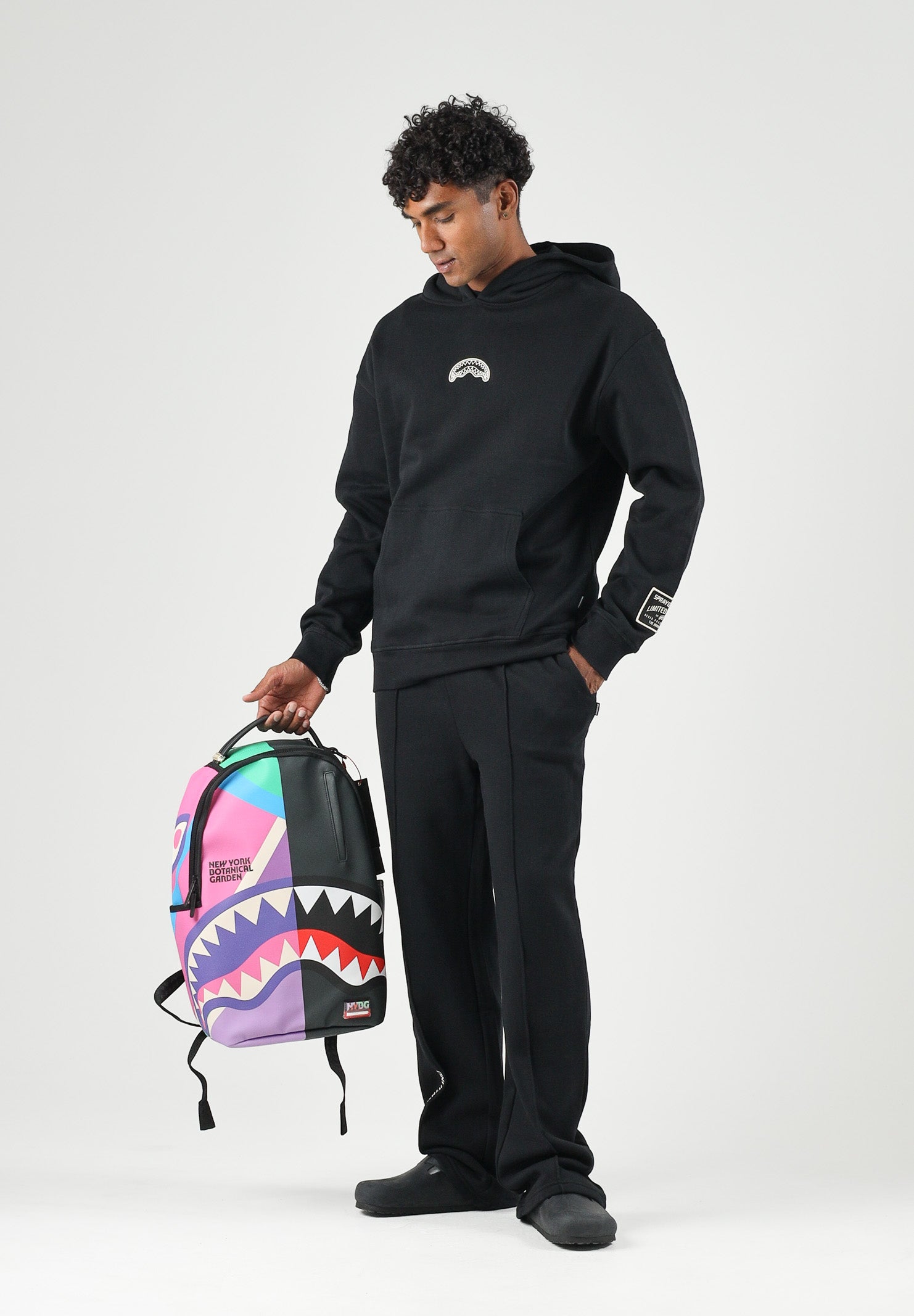 SPRAYGROUND Felpa con cappuccio nero per uomo e donna con minimalista dettaglio grafico sul petto. SP965BLK . SPRAYGROUND 