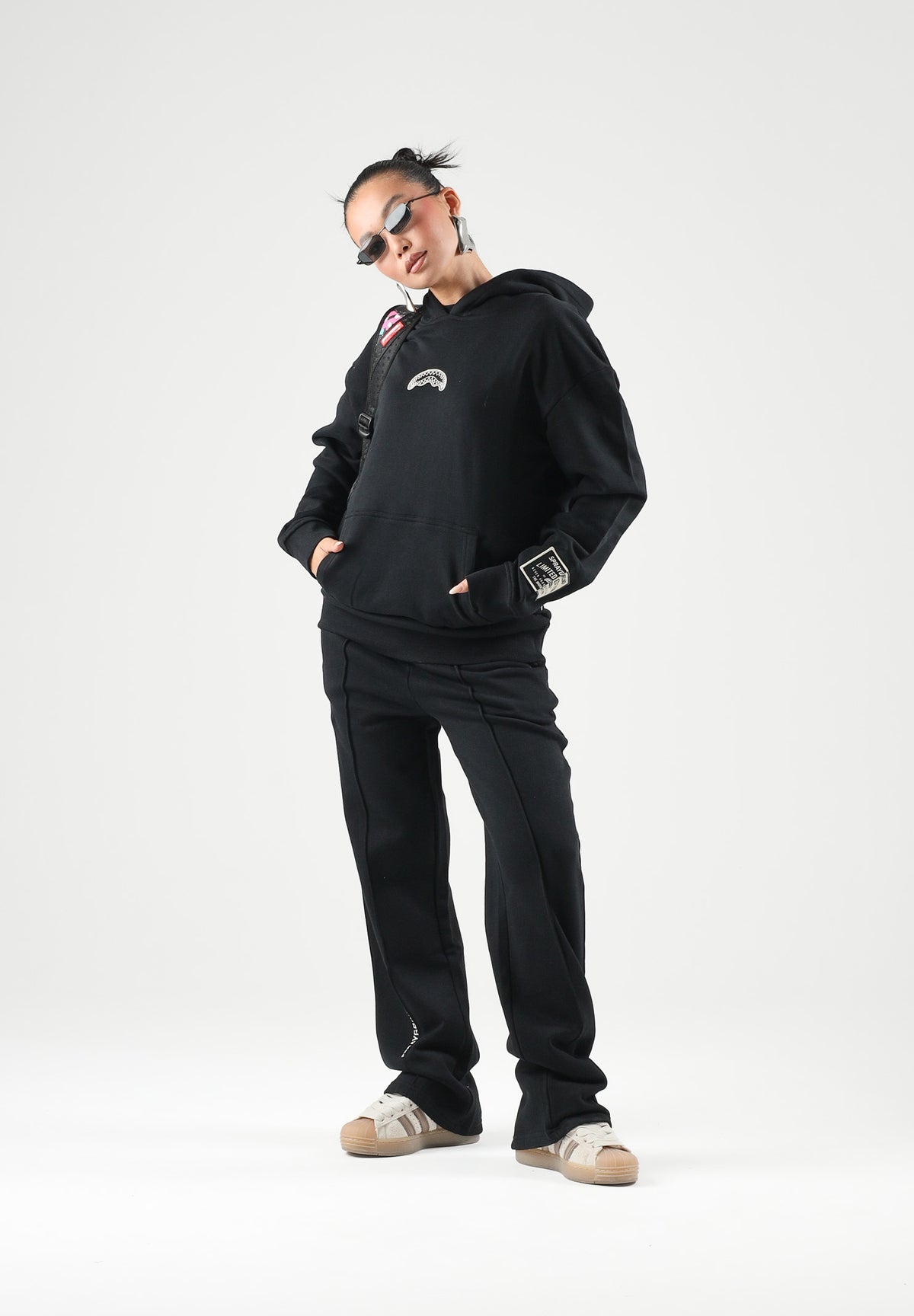 SPRAYGROUND Felpa con cappuccio nero per uomo e donna con minimalista dettaglio grafico sul petto. SP965BLK . SPRAYGROUND 